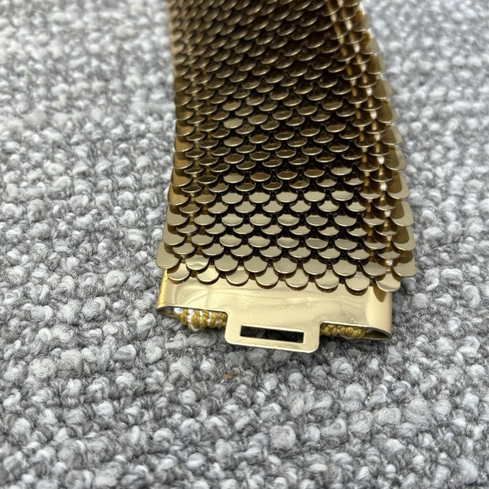 Women Belt Elastic‎ Textured Large Golden Color Clasp Wide VTG Castle H18